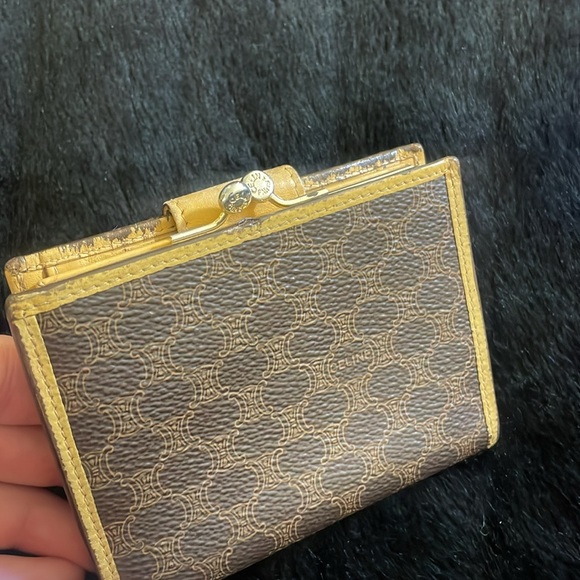 Celine Wallet! - Picture 4 of 6
